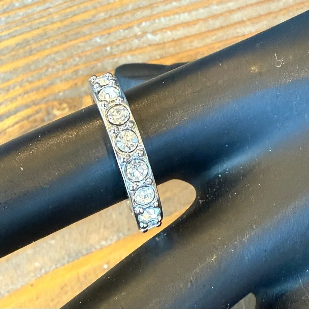 Vintage Ann Taylor Classic Eternity Band Rhinestone CZ Crystal Ring Size 7